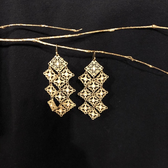 Filigree Gold and Pearl Chandelier Earrings - Picture 3 of 6